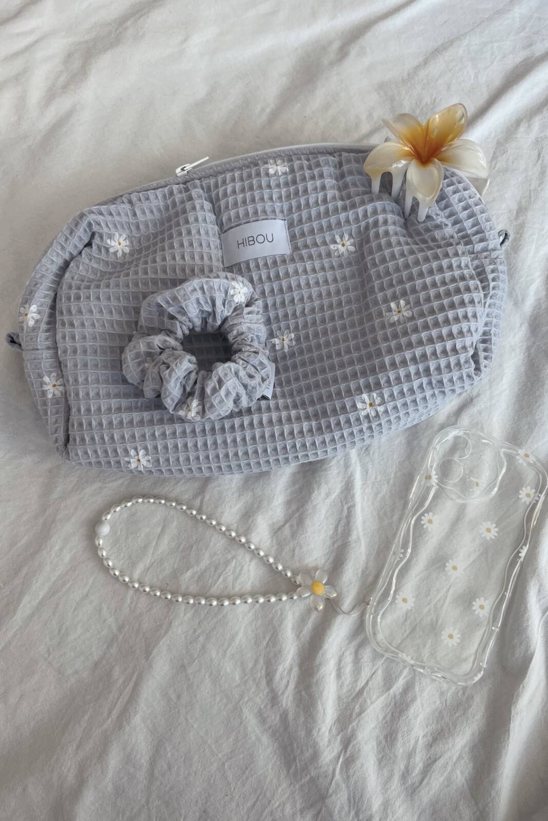 Large Waffle Weave Toiletry Bag in Light Grey 