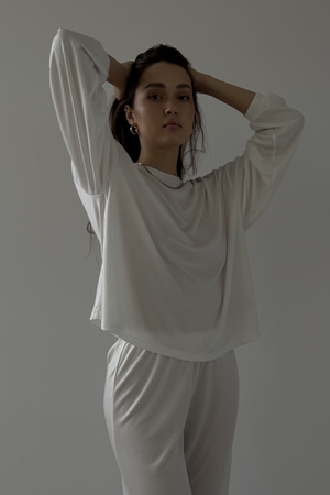 Off White Thin Sleep Sweatshirt
