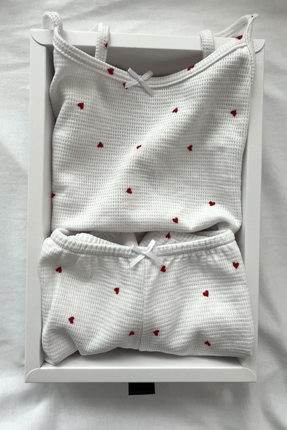 White Gift Set "Rosie" with Hearts