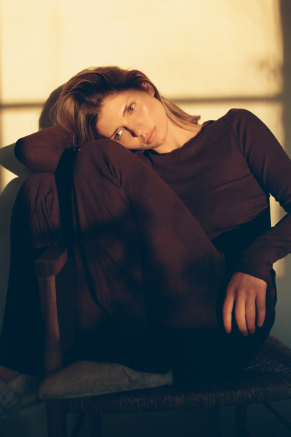 Ribbed Brown Longsleeve "Ivy"