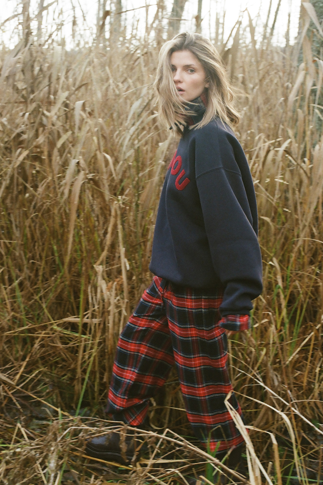 Navy Oversized Sweatshirt “Hailey” with Burgundy Logo