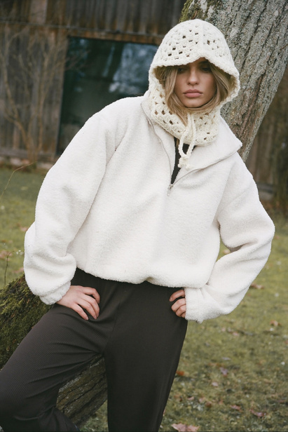 Off White Teddy Sweatshirt "Ginny"